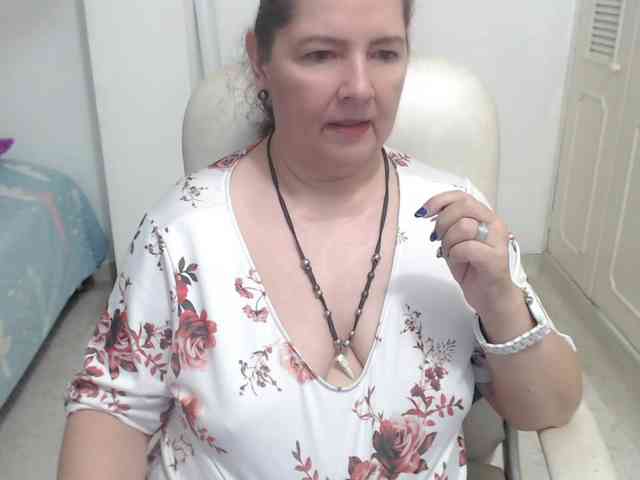leonela-68 webcam