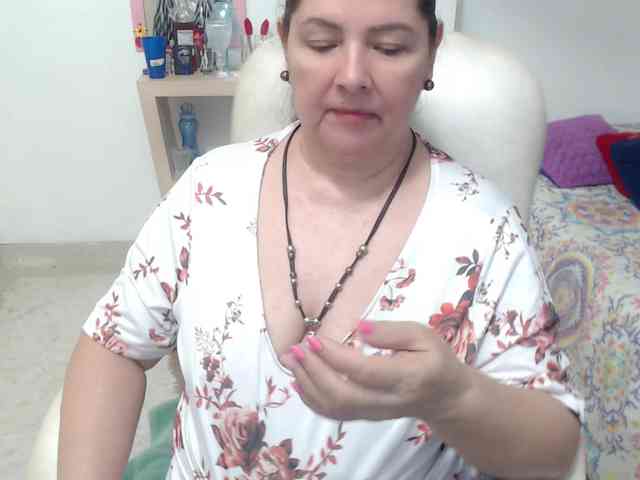 leonela-68