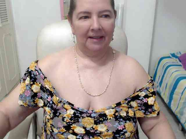leonela-68 webcam