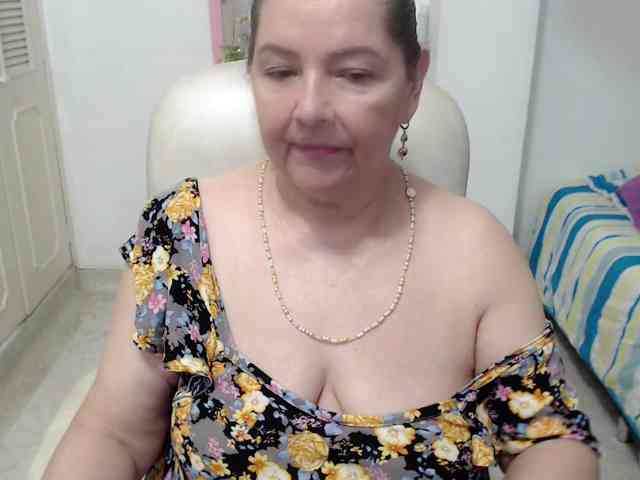 leonela-68 webcam
