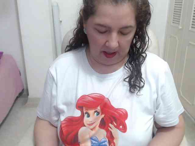 leonela-68 webcam