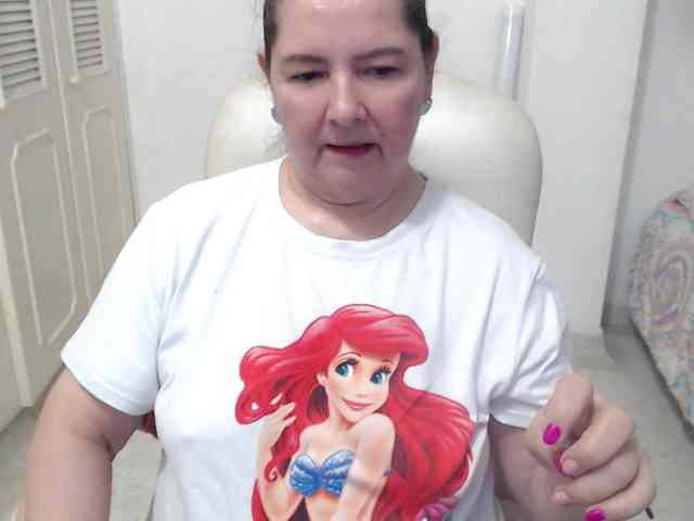 leonela-68 webcam