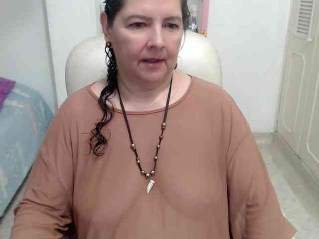 leonela-68 webcam