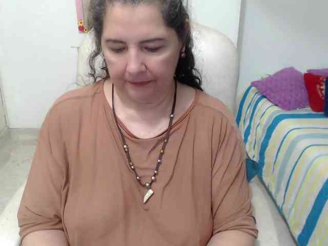 leonela-68 webcam