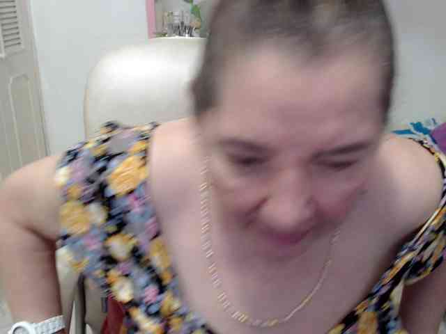 leonela-68 webcam
