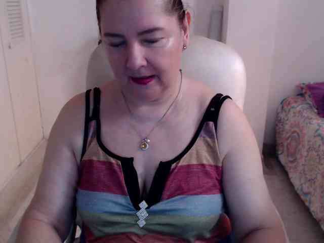 leonela-68 webcam