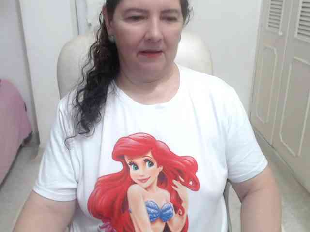 leonela-68 webcam