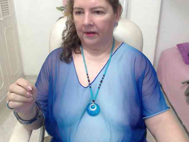 leonela-68