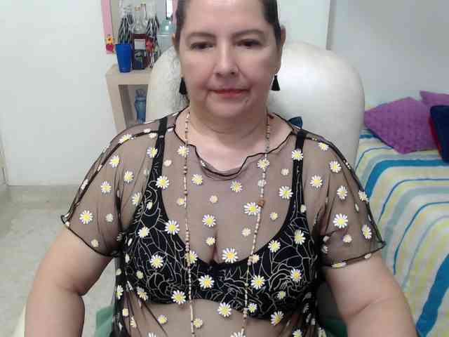 leonela-68