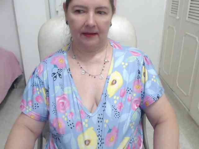 leonela-68 webcam