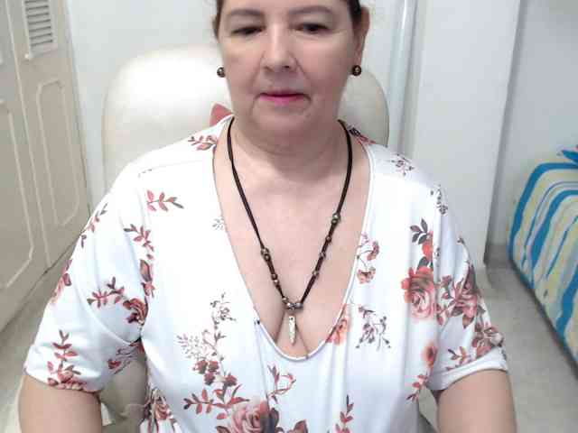 leonela-68 webcam