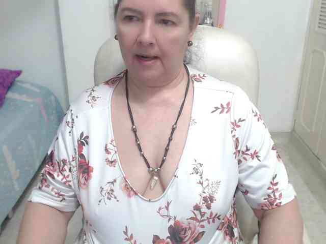 leonela-68