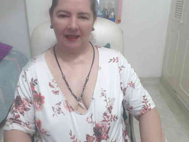 leonela-68 webcam