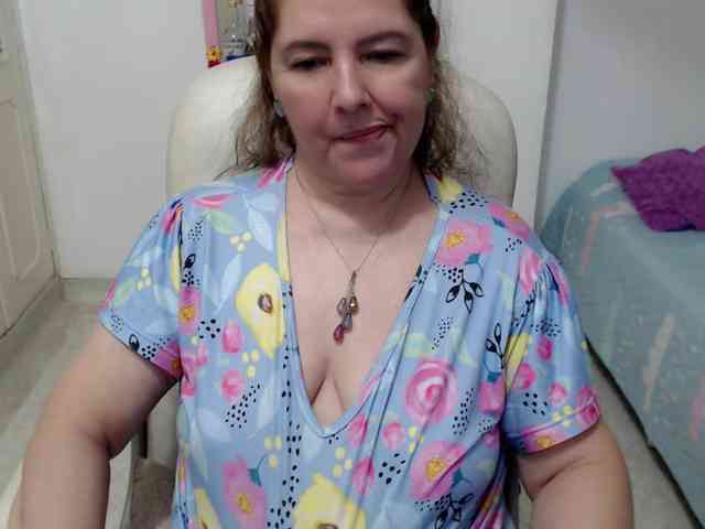 leonela-68 webcam