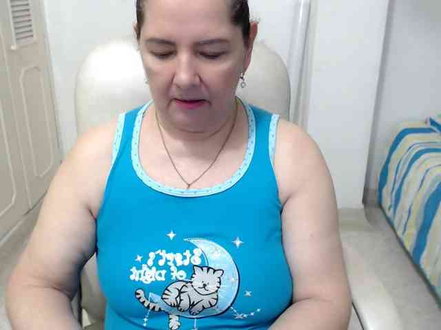 leonela-68 webcam