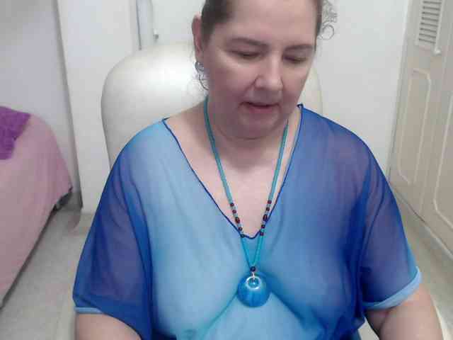 leonela-68 webcam