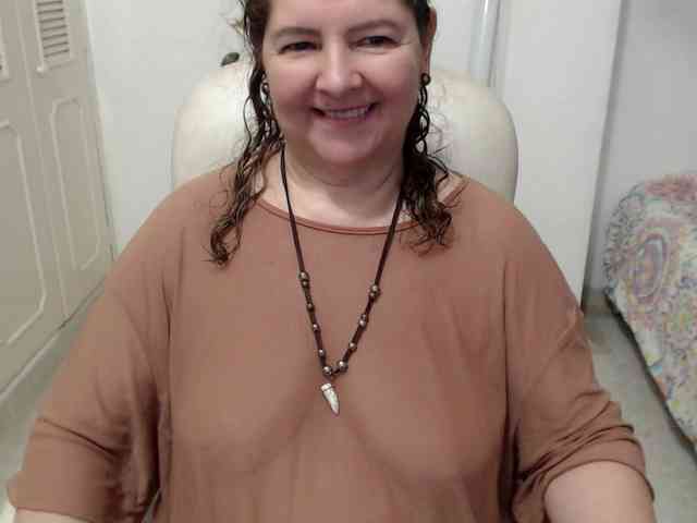 leonela-68 webcam
