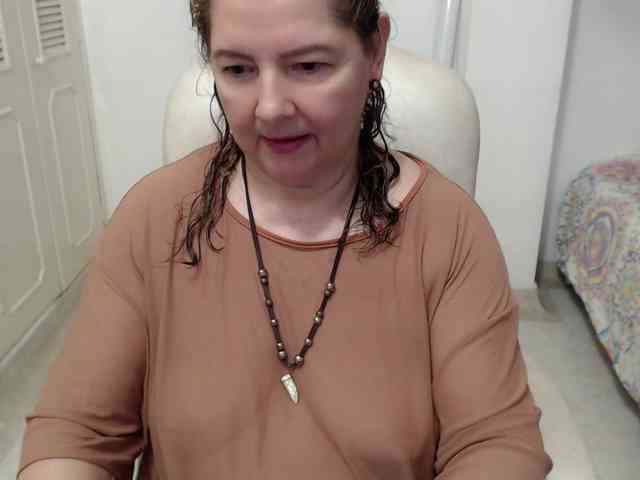 leonela-68 webcam