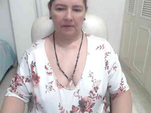 leonela-68 webcam