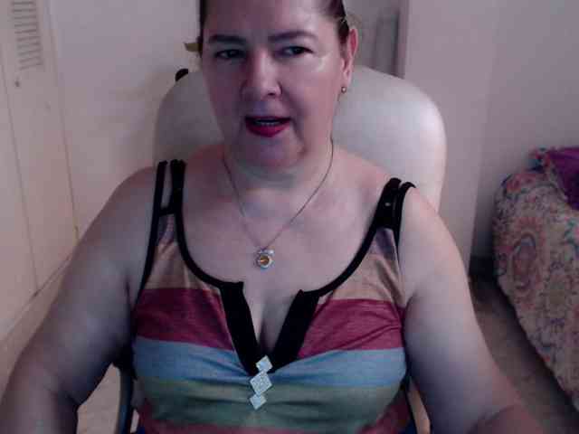 leonela-68 webcam