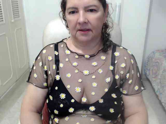 leonela-68 webcam
