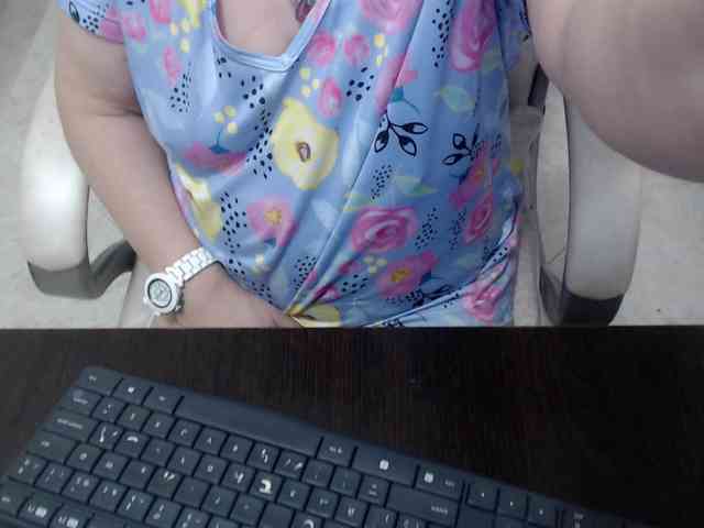 leonela-68 webcam