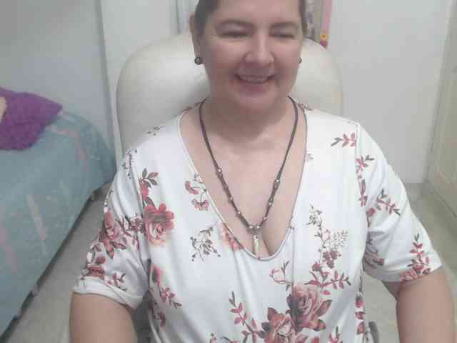 leonela-68 webcam