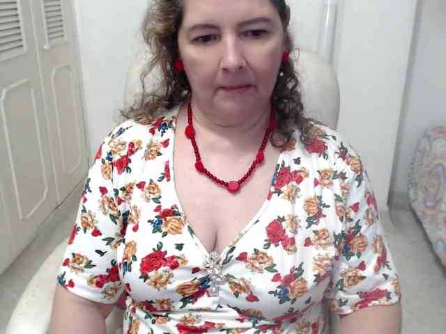 leonela-68 webcam