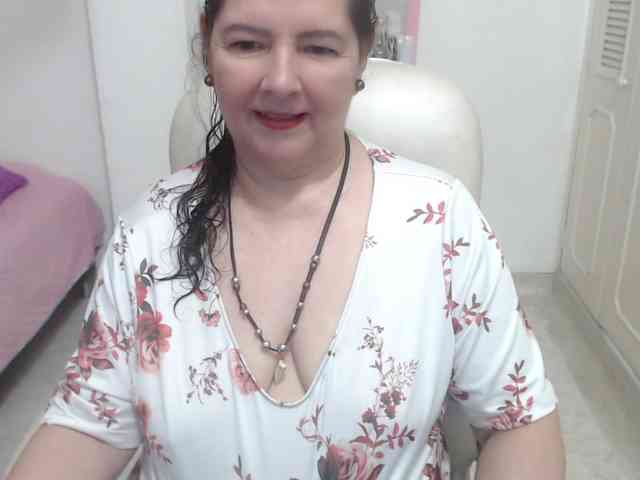 leonela-68 webcam
