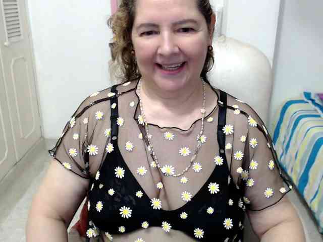 leonela-68 webcam