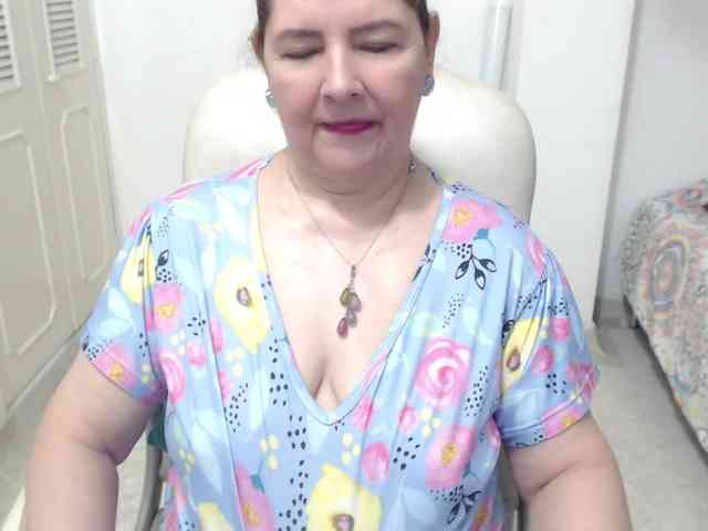 leonela-68 webcam
