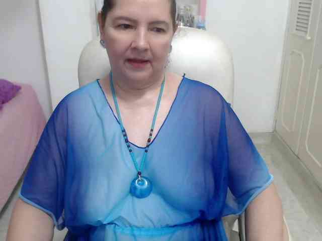 leonela-68 webcam