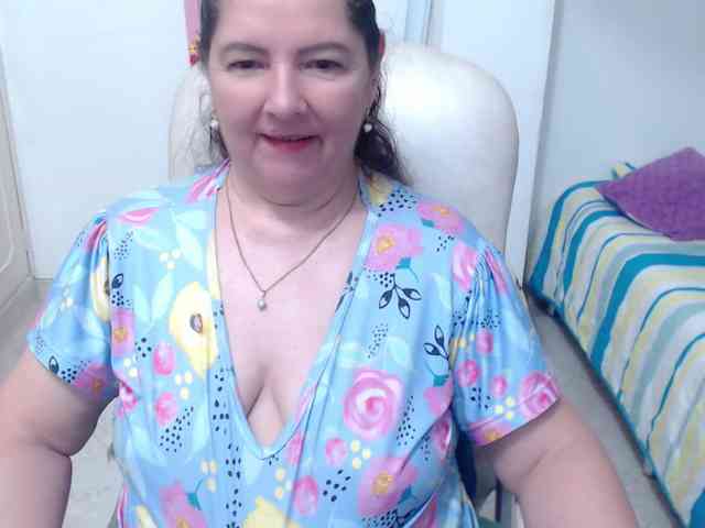 leonela-68 webcam