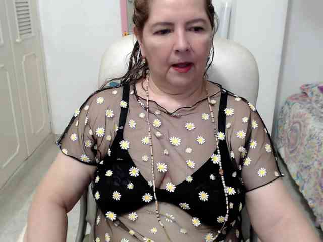 leonela-68