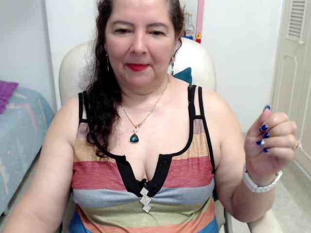 leonela-68
