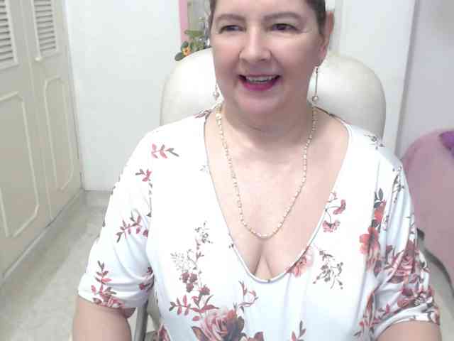 leonela-68