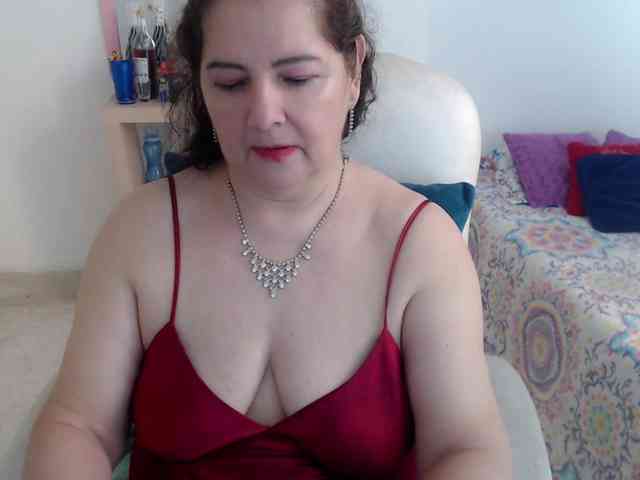 leonela-68