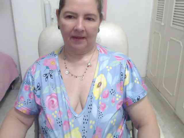 leonela-68 webcam