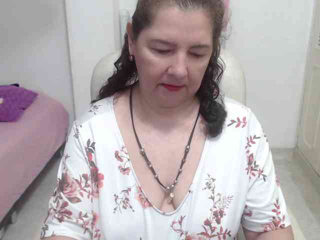leonela-68 webcam