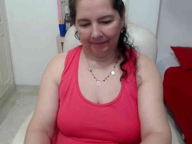 leonela-68 webcam