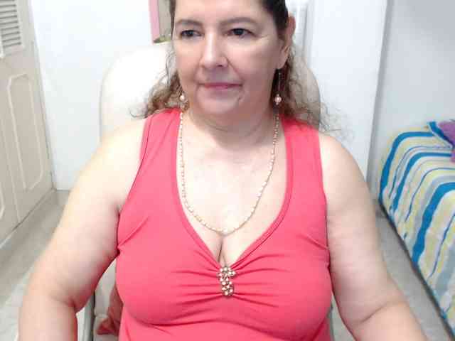 leonela-68 webcam