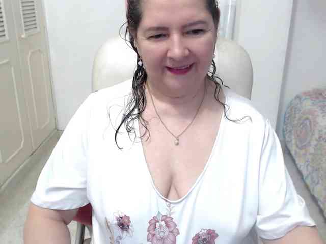 leonela-68 webcam