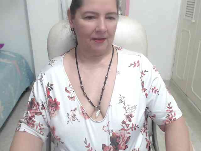leonela-68 webcam