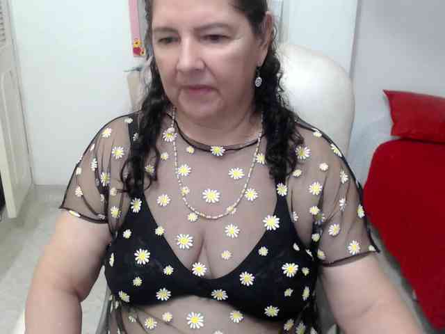 leonela-68 webcam