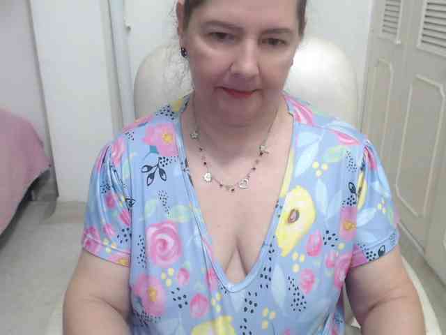 leonela-68 webcam