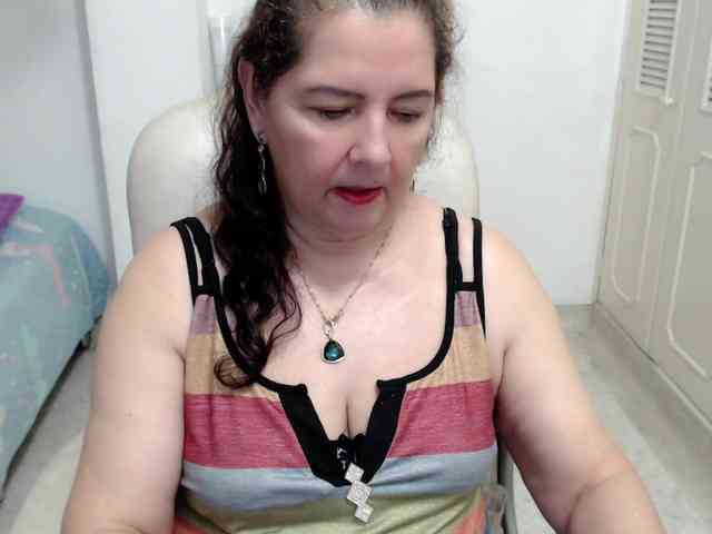 leonela-68 webcam