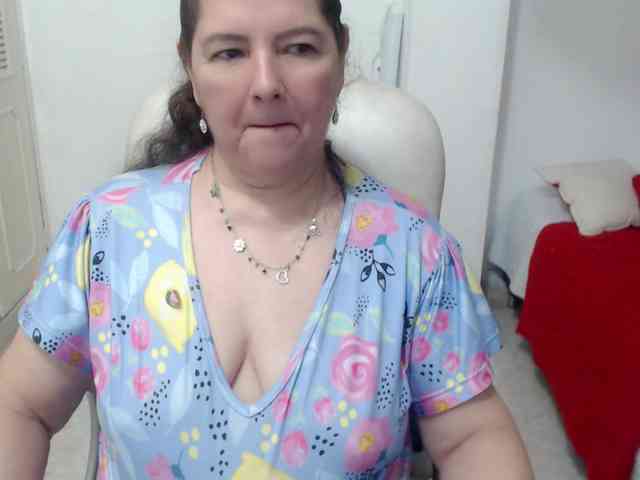 leonela-68 webcam
