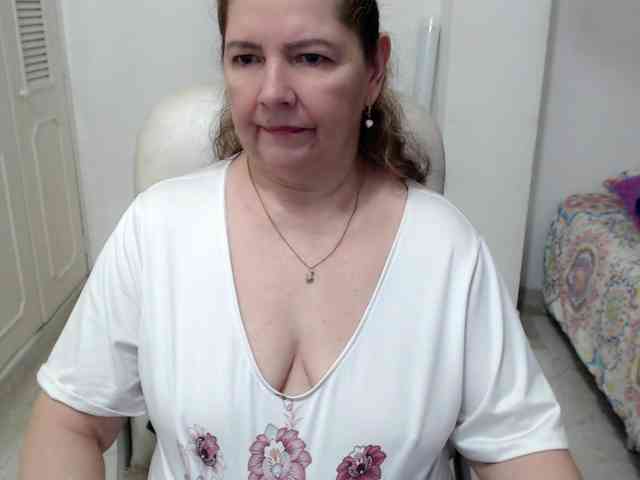 leonela-68 webcam