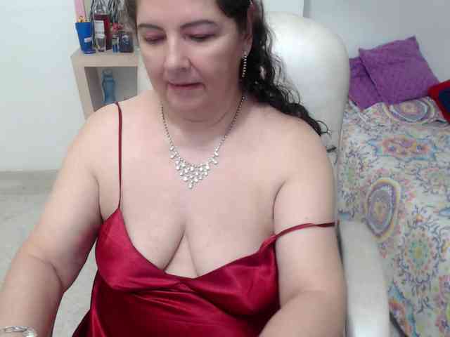 leonela-68