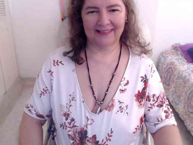 leonela-68 webcam